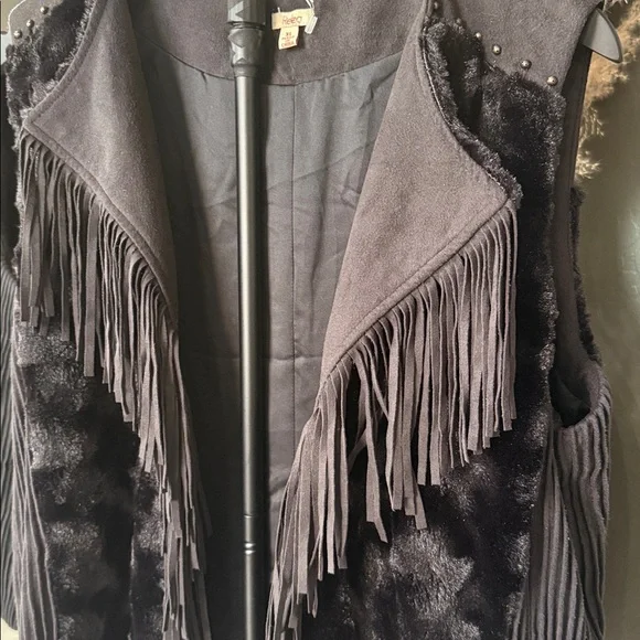 NWT REBA DESERT ROSE FAUX FUR FRINGE VEST XL SOFT COZY WARM - Picture 3 of 8